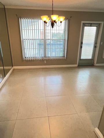 413 Greenbrier A, West Palm Beach, FL 33417