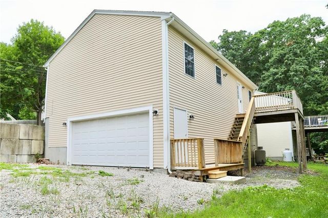 521 Tenth Avenue, Woonsocket, RI 02895
