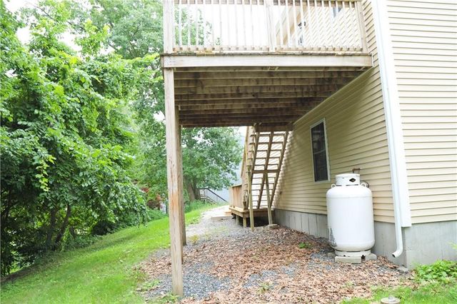 521 Tenth Avenue, Woonsocket, RI 02895