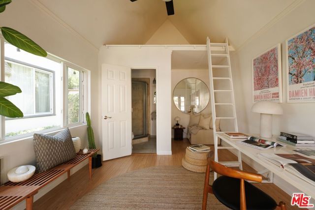 7606 Willoughby Avenue, West Hollywood, CA 90046