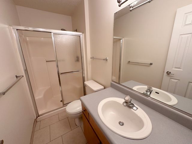 1350 Brook Street J, St. Charles, IL 60174