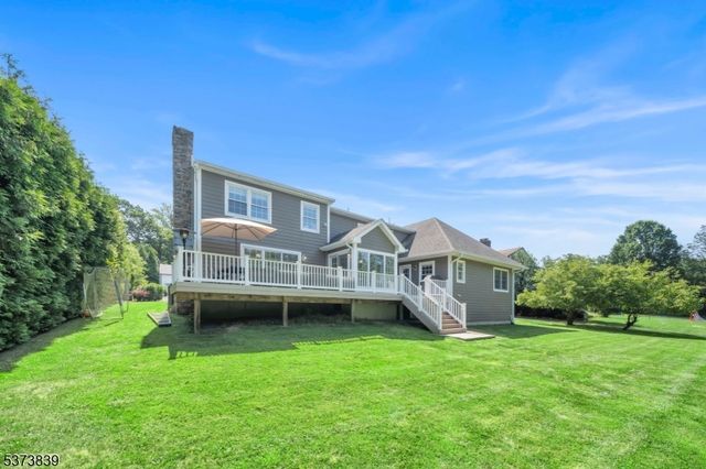 26 Wind Ridge Dr, North Caldwell Boro, NJ 07006