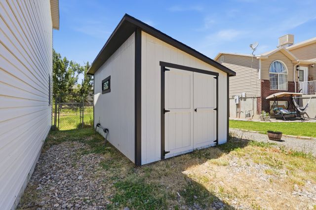 5335 S 4250 W, Roy, UT 84067