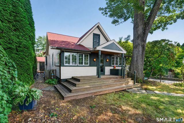 207 Pawson Road, Branford, CT 06405