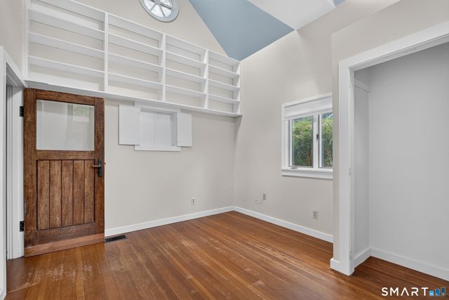 207 Pawson Road, Branford, CT 06405