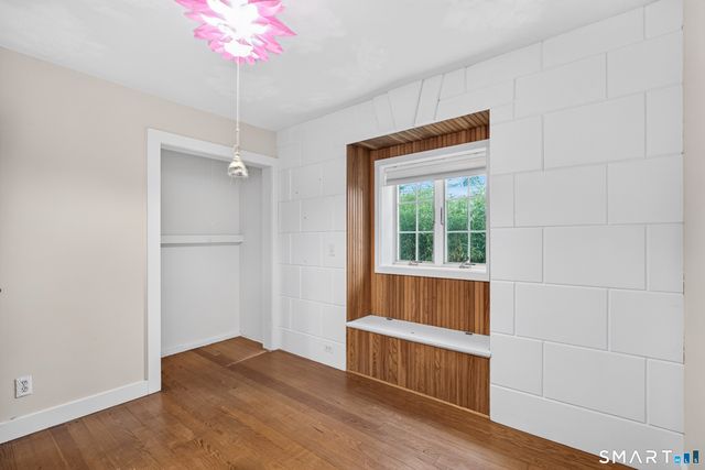 207 Pawson Road, Branford, CT 06405