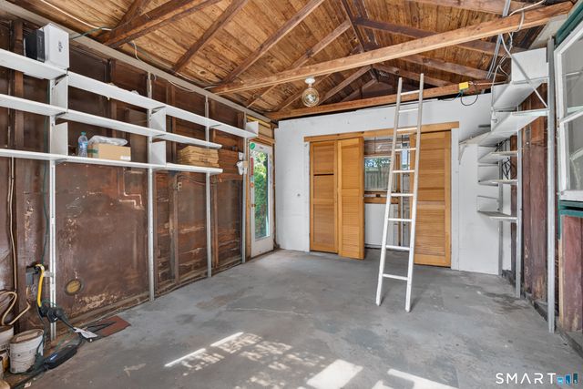 207 Pawson Road, Branford, CT 06405