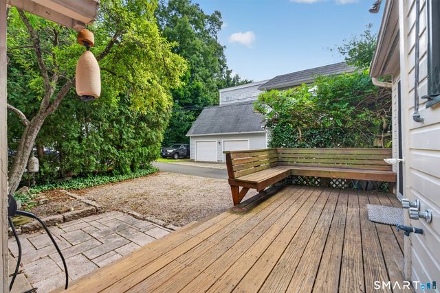 207 Pawson Road, Branford, CT 06405
