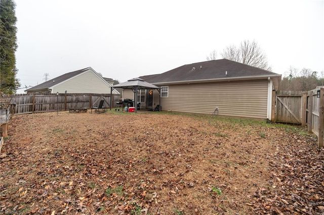 3569 Sydney Oaks Drive, Browns Summit, NC 27214