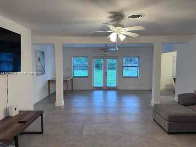 3416 Norfolk St, Pompano Beach, FL 33062