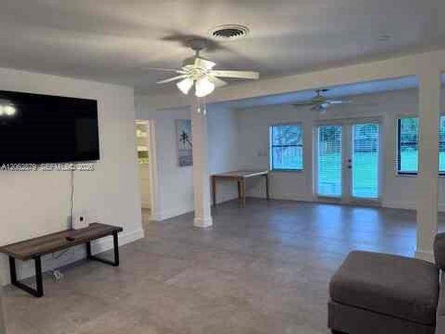 3416 Norfolk St, Pompano Beach, FL 33062