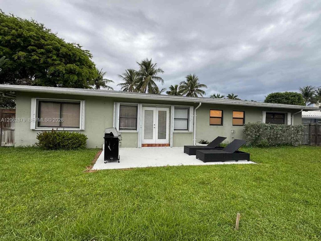3416 Norfolk St, Pompano Beach, FL 33062