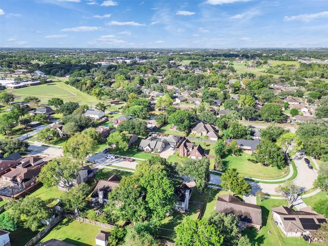 2313 Lynn Drive, Pearland, TX 77581