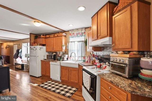 124 SHERRILL DR, New Oxford, PA 17350