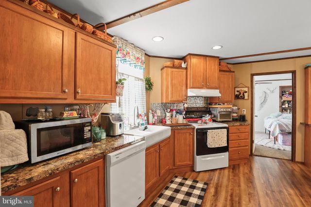 124 SHERRILL DR, New Oxford, PA 17350