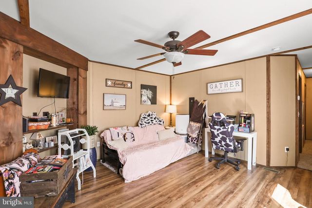 124 SHERRILL DR, New Oxford, PA 17350