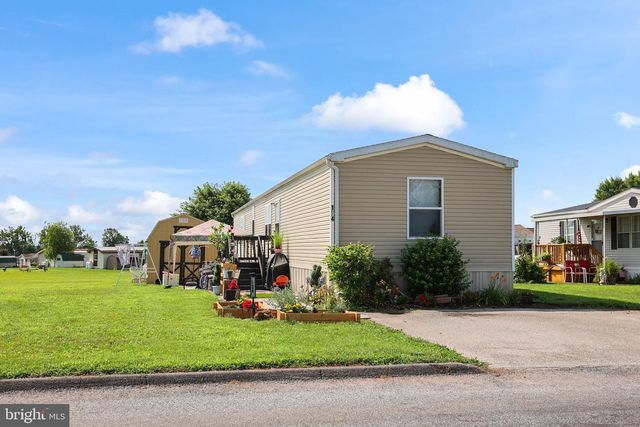 124 SHERRILL DR, New Oxford, PA 17350