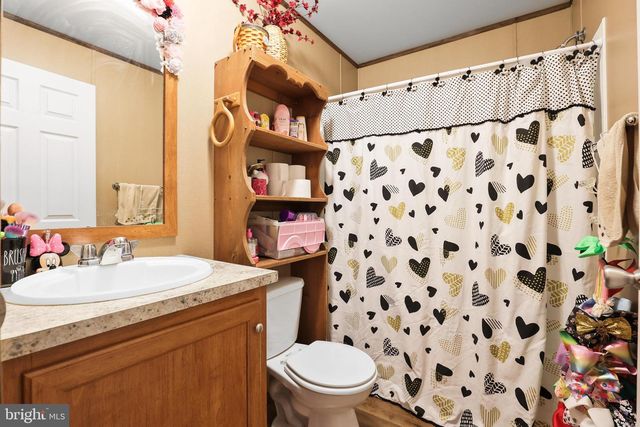 124 SHERRILL DR, New Oxford, PA 17350