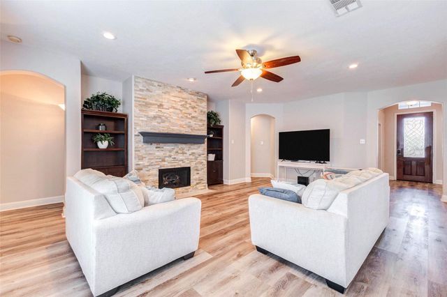 20827 Whitevine Way, Katy, TX 77450