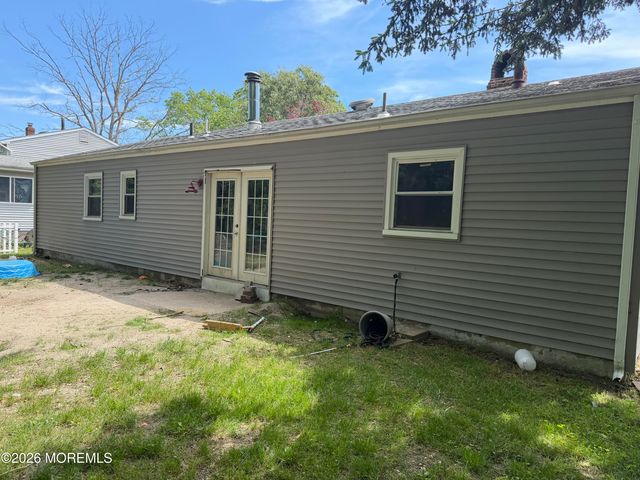 136 Pheasant Drive, Bayville, NJ 08721