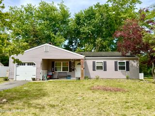 136 Pheasant Drive, Bayville, NJ 08721