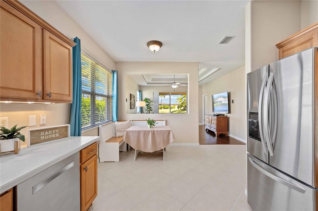 Image 12 of property listing at 8769 MONTEREY BAY LOOP, Bradenton, FL 34212