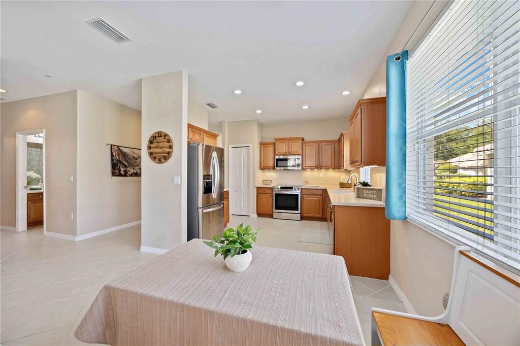 Image 18 of property listing at 8769 MONTEREY BAY LOOP, Bradenton, FL 34212