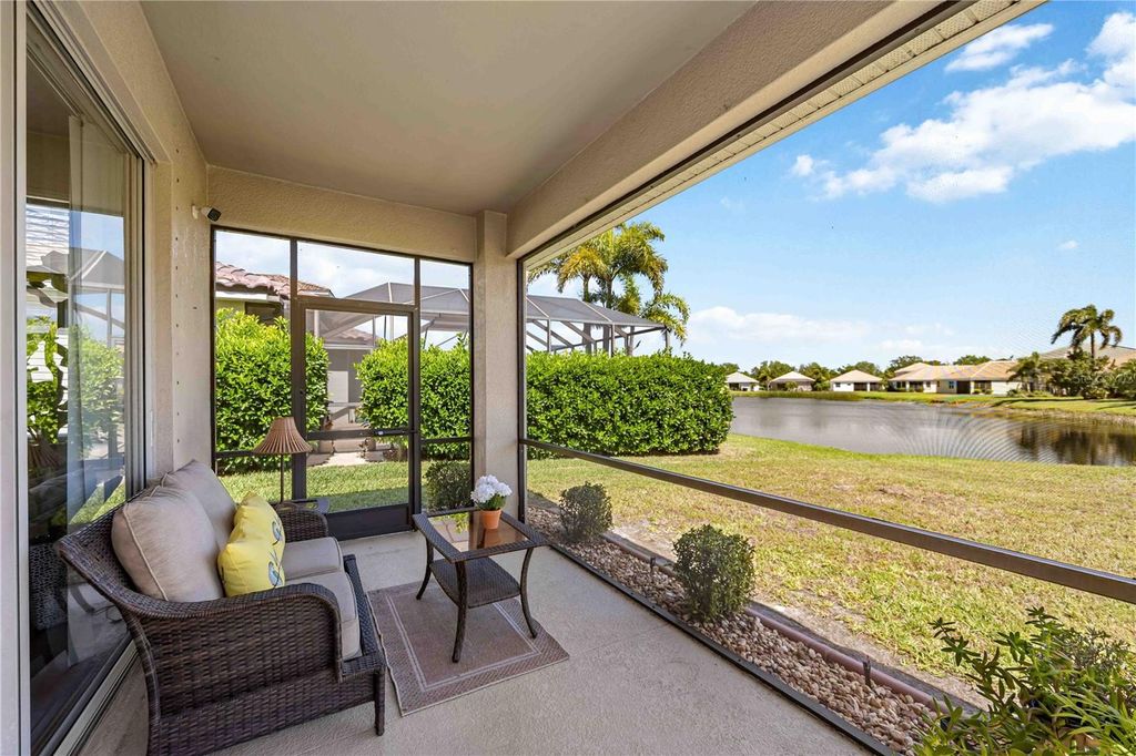 Image 3 of property listing at 8769 MONTEREY BAY LOOP, Bradenton, FL 34212