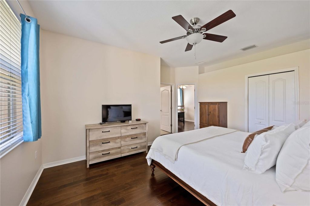 Image 26 of property listing at 8769 MONTEREY BAY LOOP, Bradenton, FL 34212