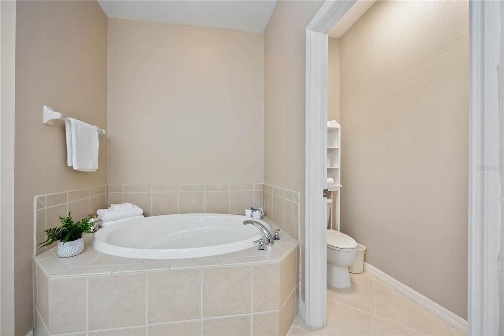 Image 30 of property listing at 8769 MONTEREY BAY LOOP, Bradenton, FL 34212