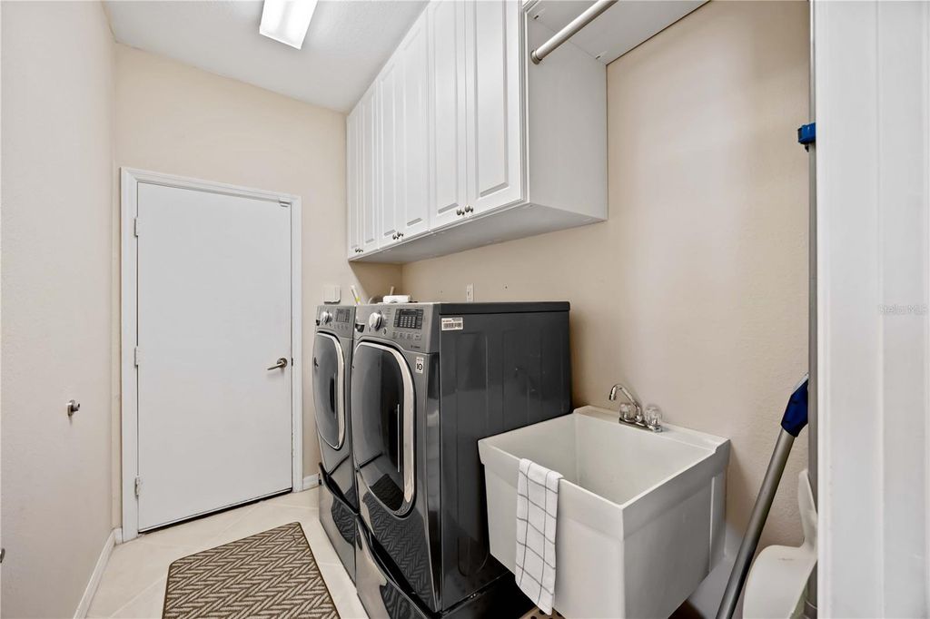 Image 40 of property listing at 8769 MONTEREY BAY LOOP, Bradenton, FL 34212