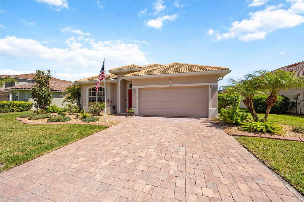 Image 44 of property listing at 8769 MONTEREY BAY LOOP, Bradenton, FL 34212