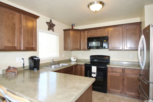 3176 W 5625 S, Roy, UT 84067