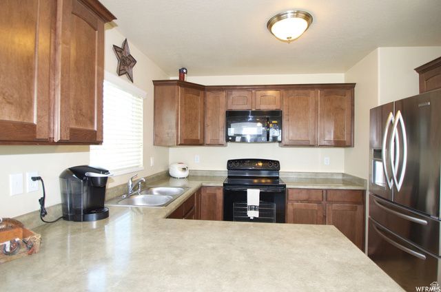 3176 W 5625 S, Roy, UT 84067