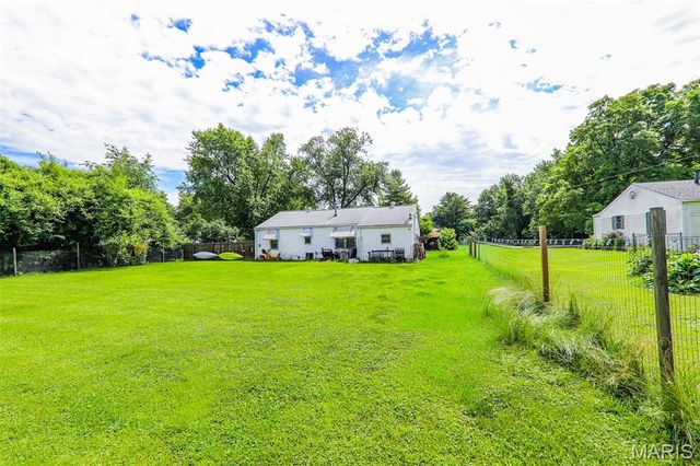 1819 N 16th Street, Swansea, IL 62226