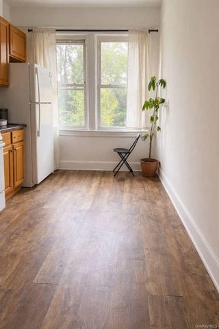 5024 39th Place, Sunnyside, NY 11104