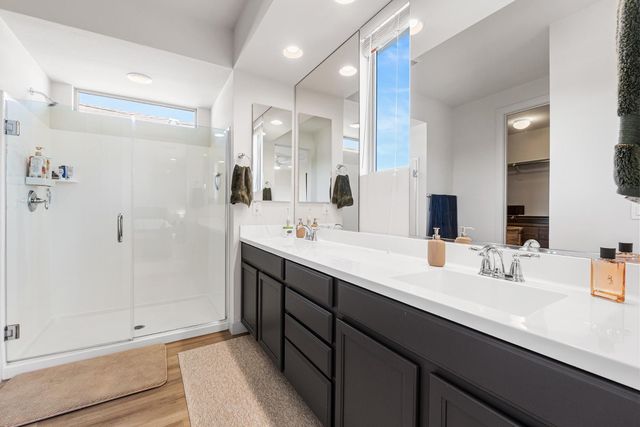 21927 N 31st Place, Phoenix, AZ 85050