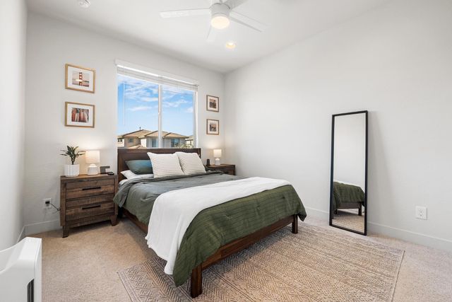 21927 N 31st Place, Phoenix, AZ 85050