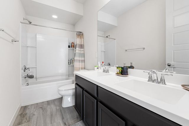 21927 N 31st Place, Phoenix, AZ 85050