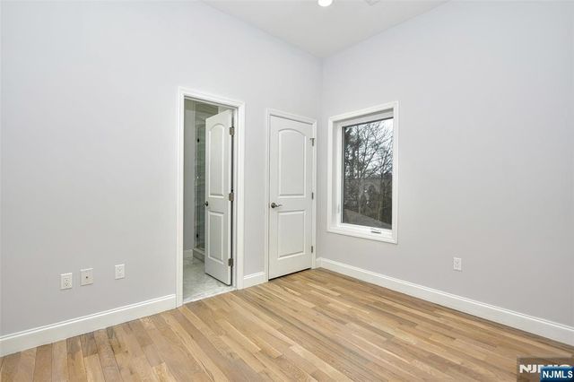 9-03 5th Street, Fair Lawn, NJ 07410