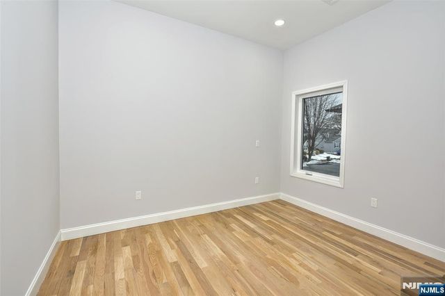 9-03 5th Street, Fair Lawn, NJ 07410