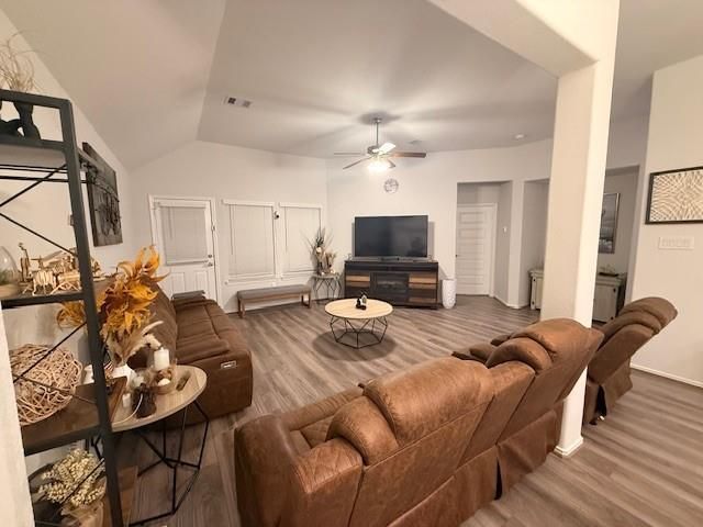 10318 Greenhorn Lane, Rosharon, TX 77583