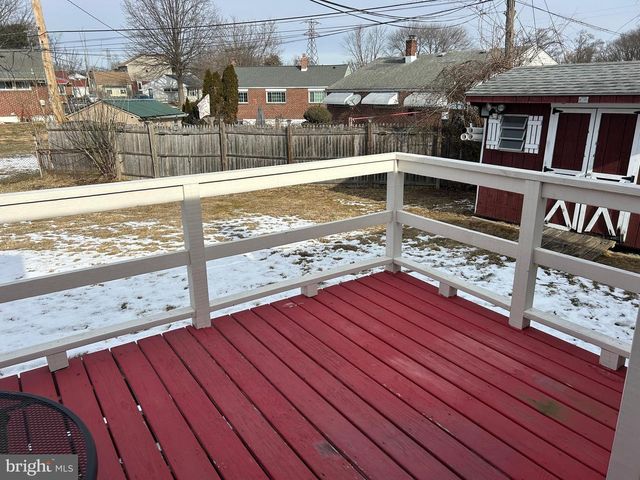 2112 N LEE LN, Aston, PA 19014