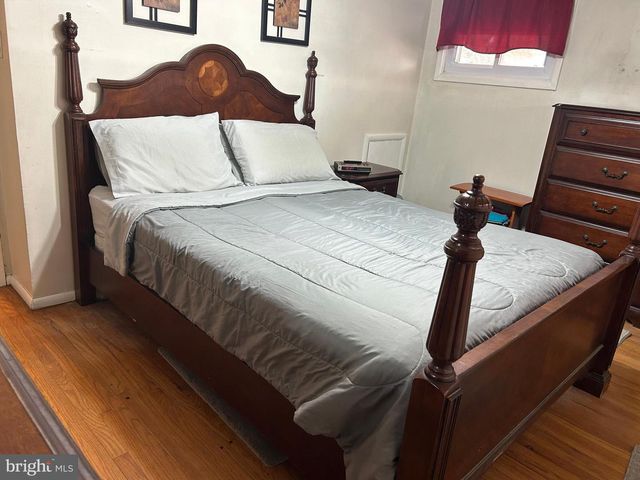 2112 N LEE LN, Aston, PA 19014