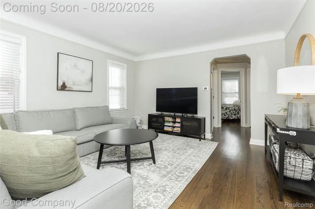 1701 N Altadena Avenue, Royal Oak, MI 48067