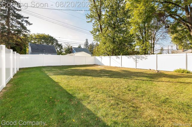 1701 N Altadena Avenue, Royal Oak, MI 48067