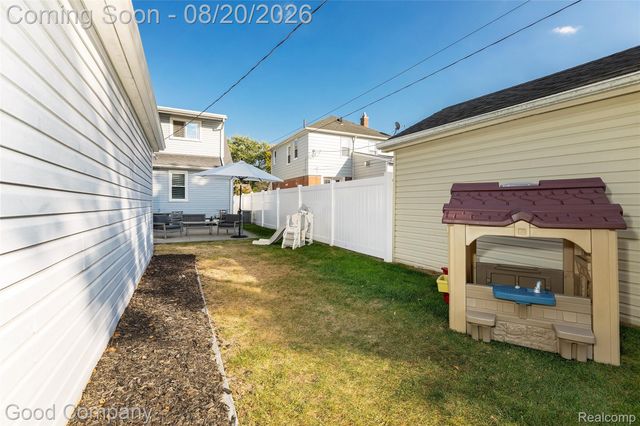 1701 N Altadena Avenue, Royal Oak, MI 48067