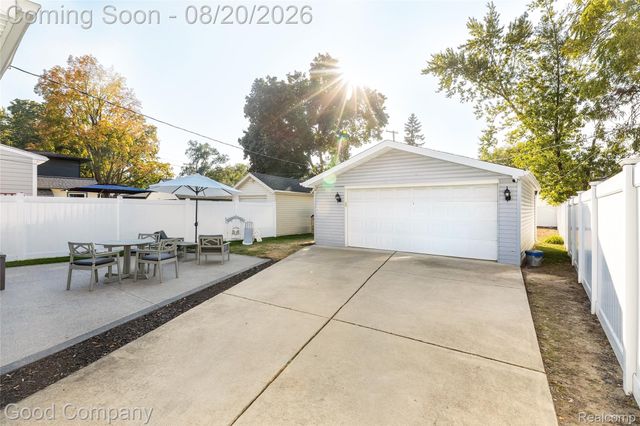 1701 N Altadena Avenue, Royal Oak, MI 48067