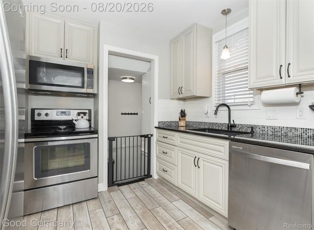 1701 N Altadena Avenue, Royal Oak, MI 48067