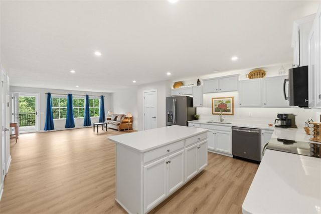 789 Oliver St, Lancaster Twp, PA 16037